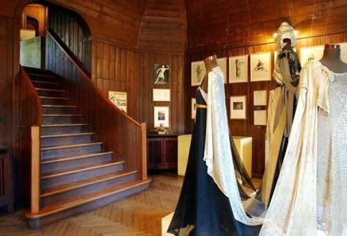 Open Care restores 10 dresses of the dancer Charlotte Bachrach for the Monte Verità museum complex
